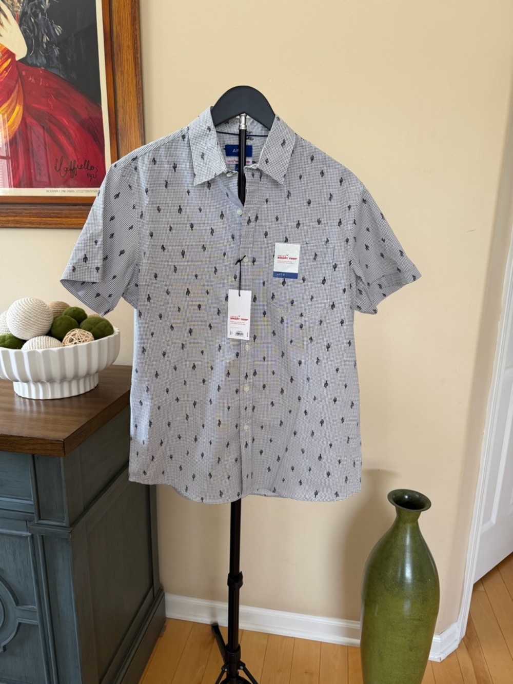 Apt 9 Mens M HEIQ Smart Temp Cactus Print Short Sleeve Button Up Shirt NWT